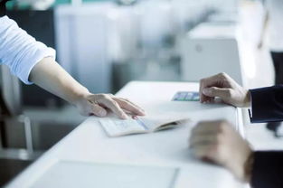 上海居轉(zhuǎn)戶政策2020年到期？詳細(xì)辦理流程與科技中介服務(wù)全解析